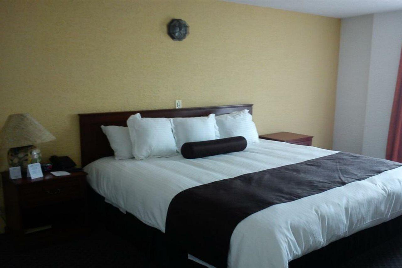 Howard Johnson By Wyndham Morelia Calle Real Εξωτερικό φωτογραφία