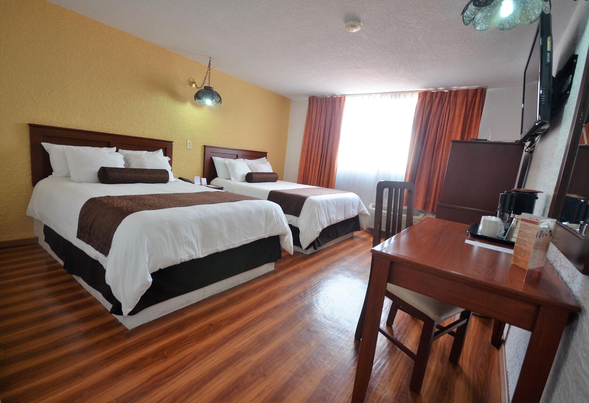 Howard Johnson By Wyndham Morelia Calle Real Εξωτερικό φωτογραφία