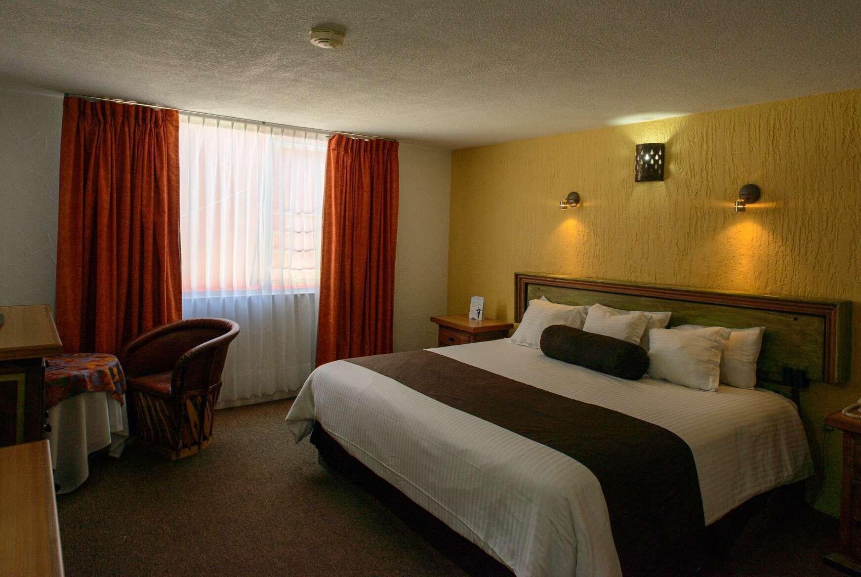 Howard Johnson By Wyndham Morelia Calle Real Εξωτερικό φωτογραφία
