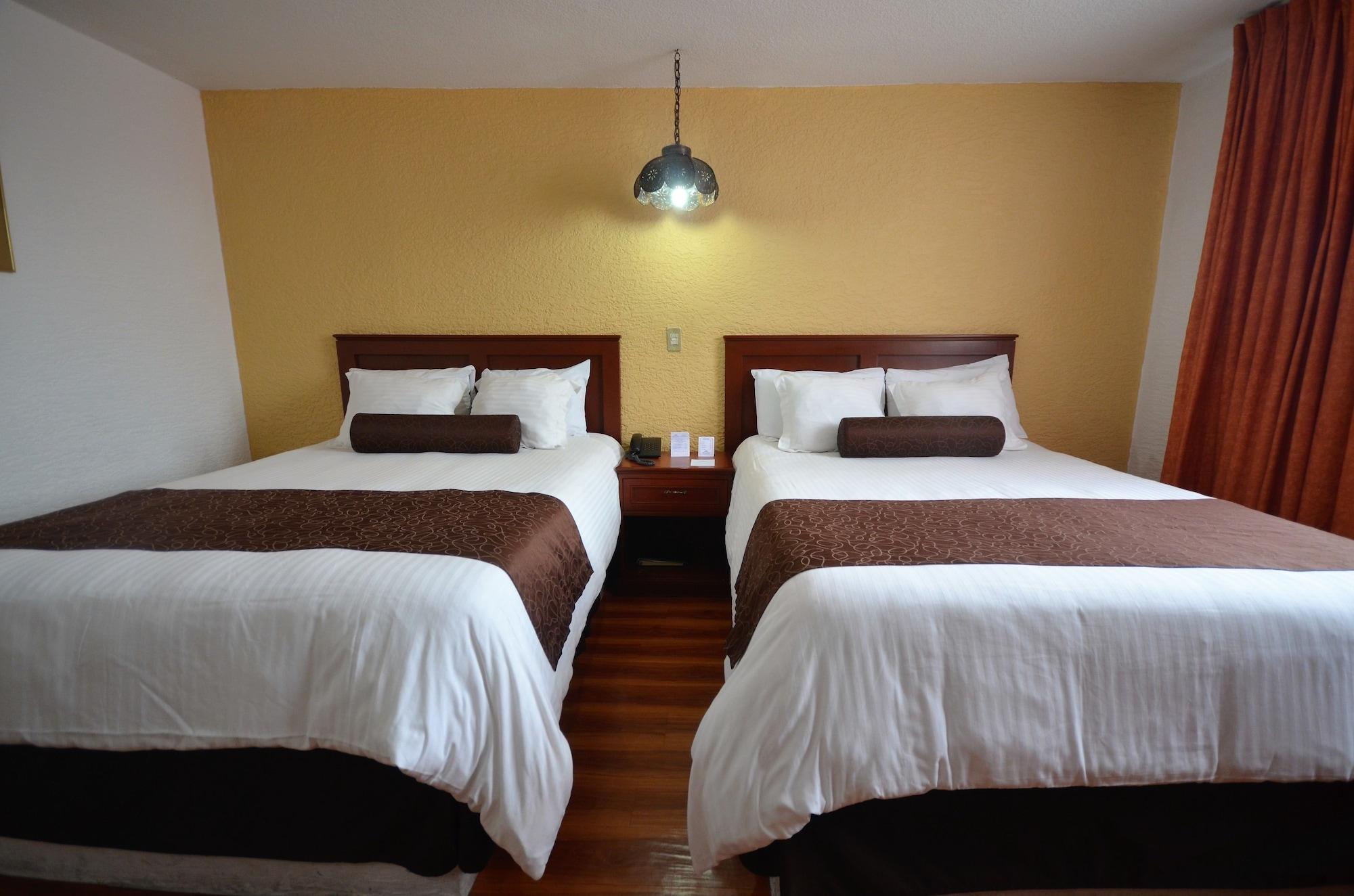 Howard Johnson By Wyndham Morelia Calle Real Εξωτερικό φωτογραφία