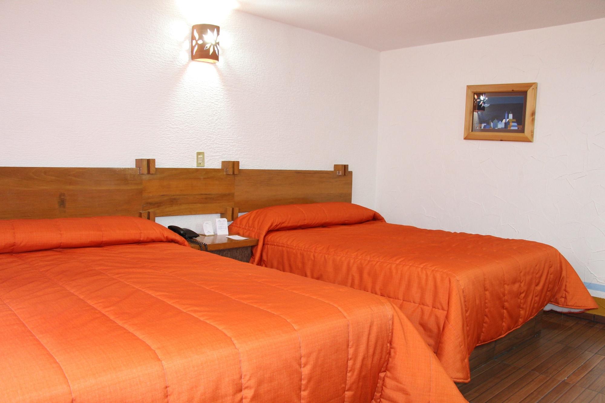 Howard Johnson By Wyndham Morelia Calle Real Εξωτερικό φωτογραφία