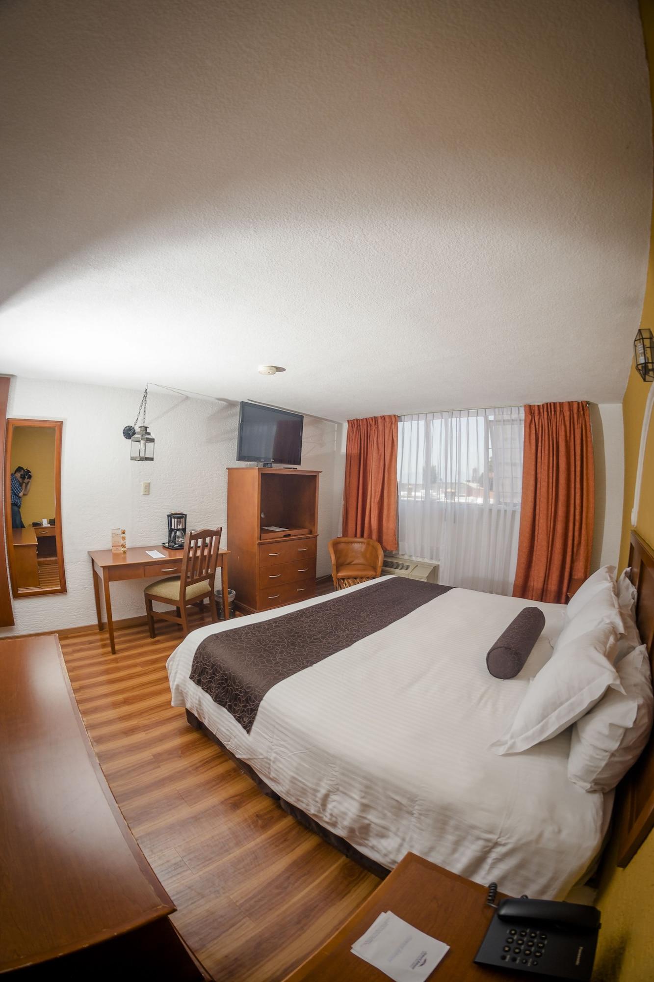 Howard Johnson By Wyndham Morelia Calle Real Εξωτερικό φωτογραφία
