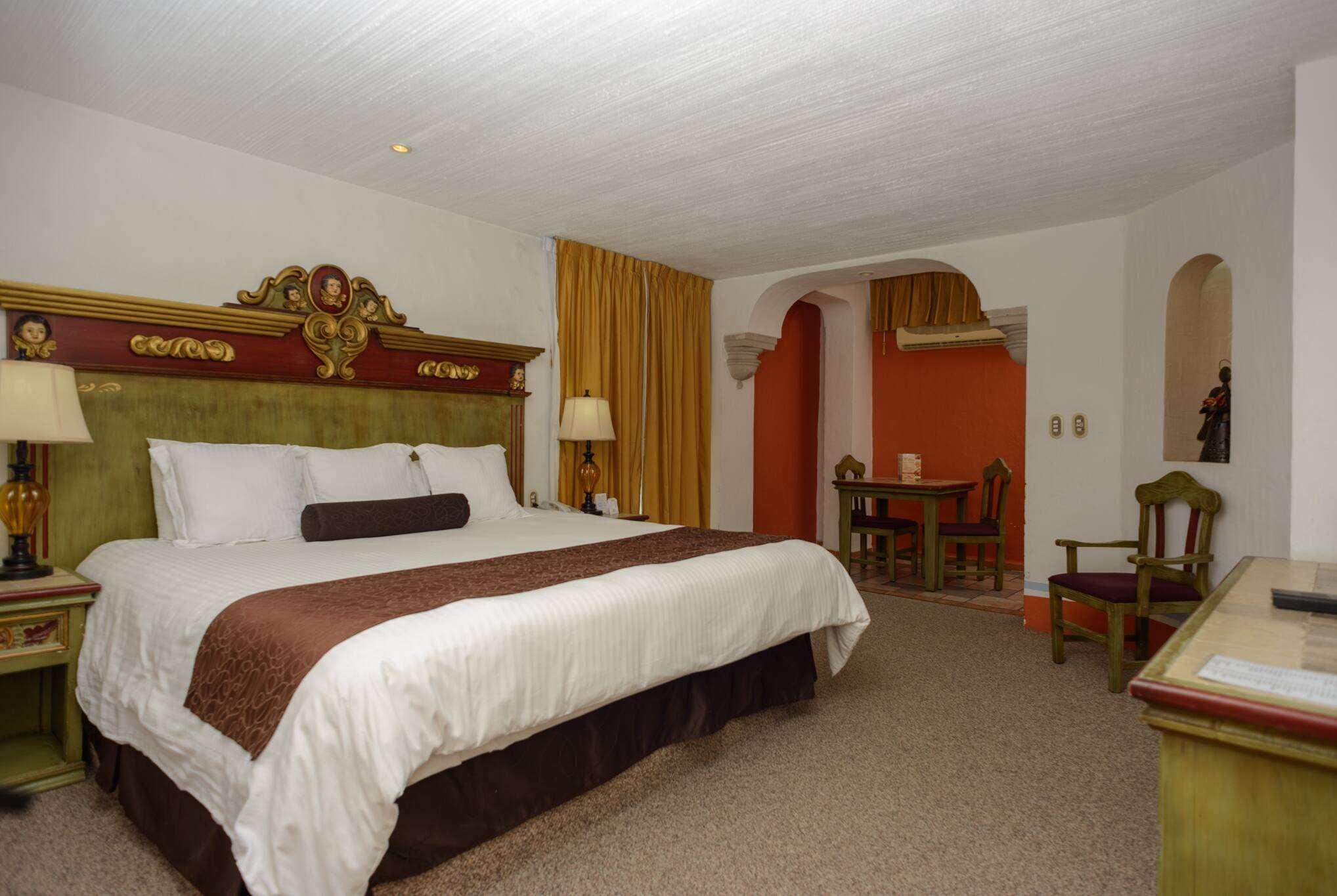 Howard Johnson By Wyndham Morelia Calle Real Εξωτερικό φωτογραφία