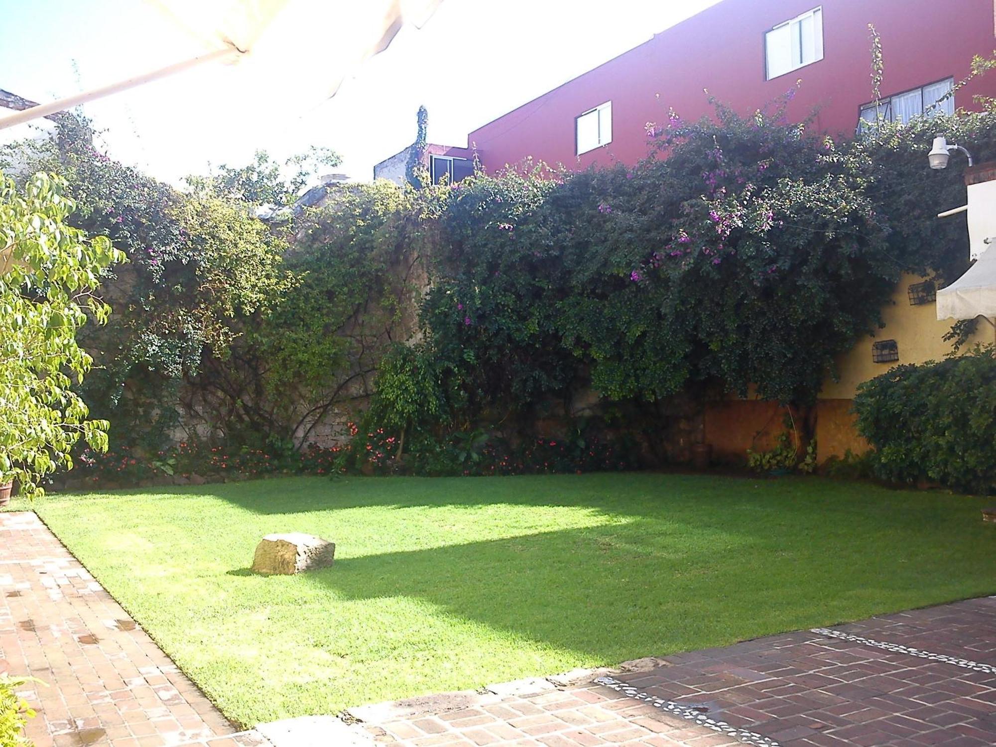 Howard Johnson By Wyndham Morelia Calle Real Εξωτερικό φωτογραφία