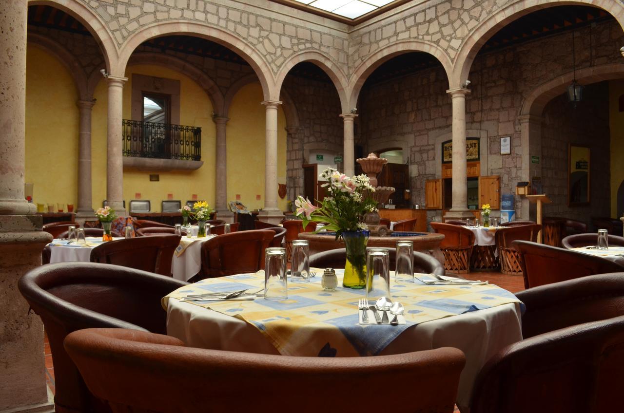 Howard Johnson By Wyndham Morelia Calle Real Εξωτερικό φωτογραφία